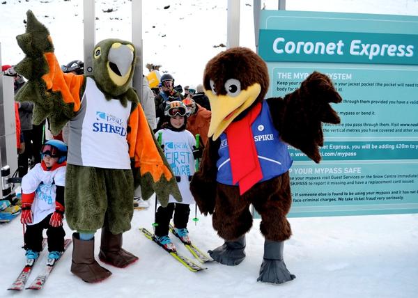 Mascots Spike and Shred with Tristan (left) and Tallulah Bryant.